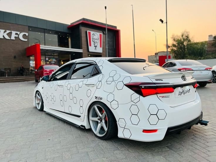 Toyota-Corolla-Alt-is-Modified_